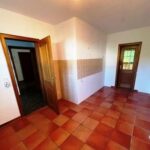 Küche im Wohnhaus in Iserlohn mit Zugang zum Esszimmer