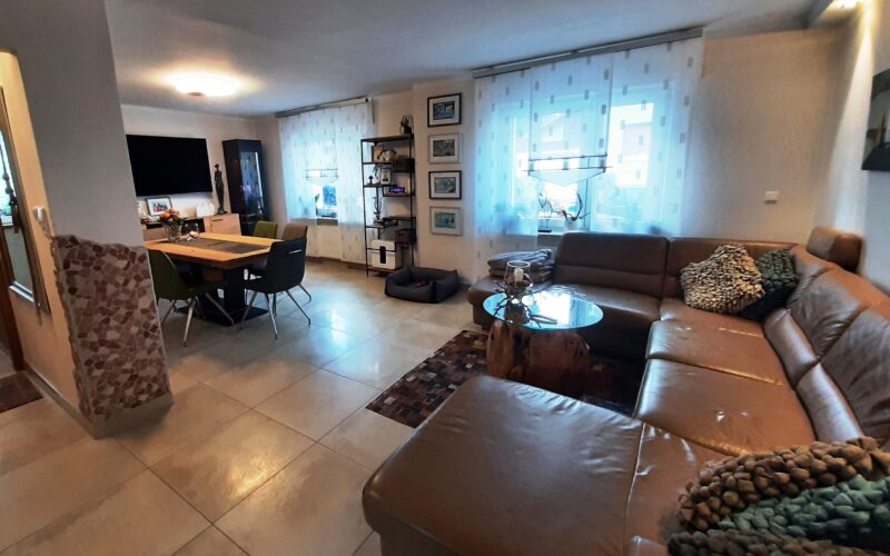 Wohnzimmer im Einfamilienhaus in Hemer. wer hier wohnen will, muss dieses Haus in Hemer Kaufen