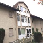 Haupteingang zu Haus zwei der Senioren-Residenz in Hemer. Hier ist der Zugang zum Altenheim