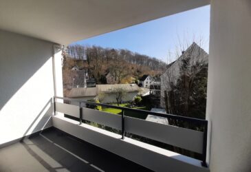 50qm Appartement in Iserlohn mit überdachtem Süd-Balkon zu mieten. Fragen Sie WZ-Immobilien. Ihren Immobilienmakler für Iserlohn, Hemer, Menden, Hagen und Umgebung