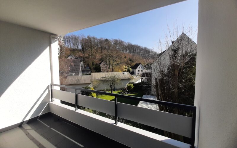 50qm Appartement in Iserlohn mit überdachtem Süd-Balkon zu mieten. Fragen Sie WZ-Immobilien. Ihren Immobilienmakler für Iserlohn, Hemer, Menden, Hagen und Umgebung