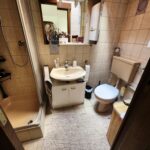 Badezimmer im Erdgeschoß des 3-Familienhauses in Menden