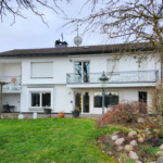 Einfamilienhaus mit Garage und großem Grundstück in Iserlohn- Hennen zu verkaufen. Informationen bei WZ-Immobilien. Besichtigungen jederzeit möglich.
