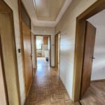 Diele groß und hell im Dachgeschoß des Zweifamilien-Hauses in Hemer