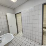 Sanitärbereich im Büro in Iserlohn. Man kann dieses Büro in Iserlohn mieten